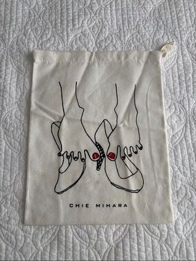 Chie Mihara White Shoe Dust Bag Feet Shoes Illustration Red Accents Shoe Sack